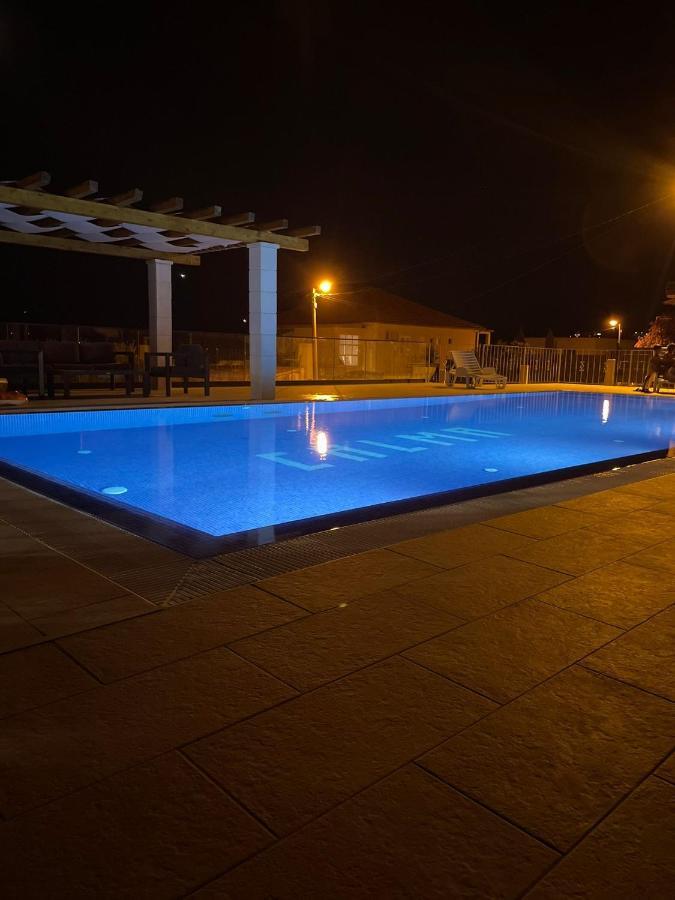Calma Apartments โตรกีร์ ภายนอก รูปภาพ