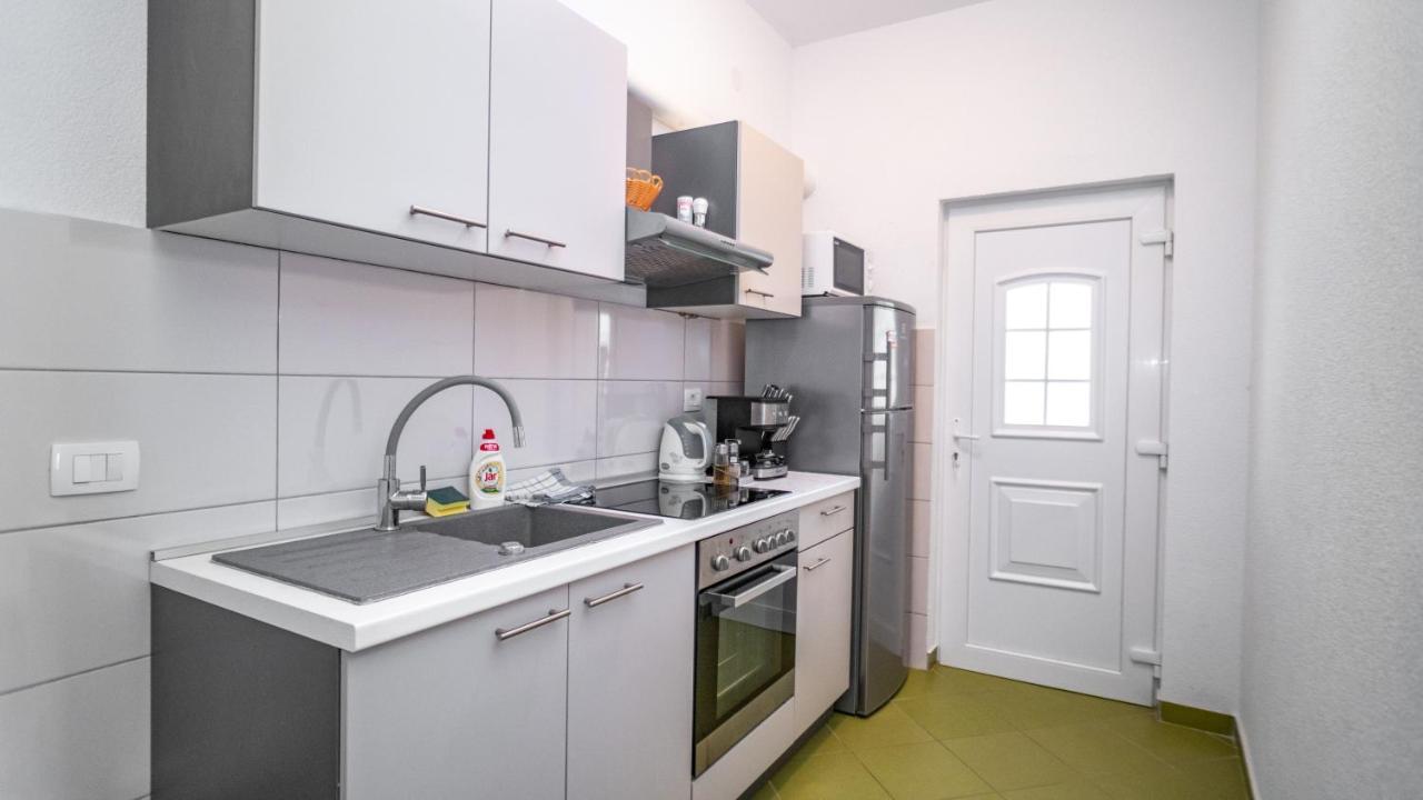 Calma Apartments โตรกีร์ ภายนอก รูปภาพ