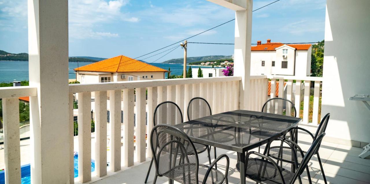 Calma Apartments โตรกีร์ ภายนอก รูปภาพ