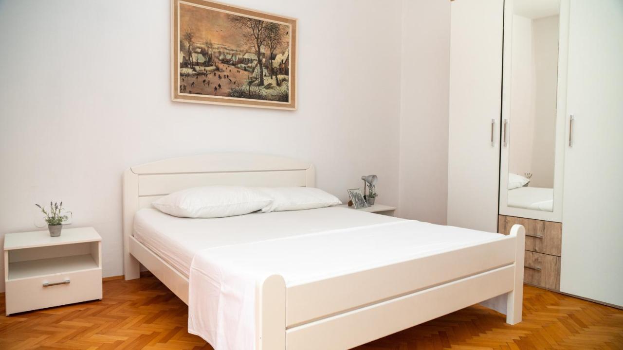 Calma Apartments โตรกีร์ ภายนอก รูปภาพ