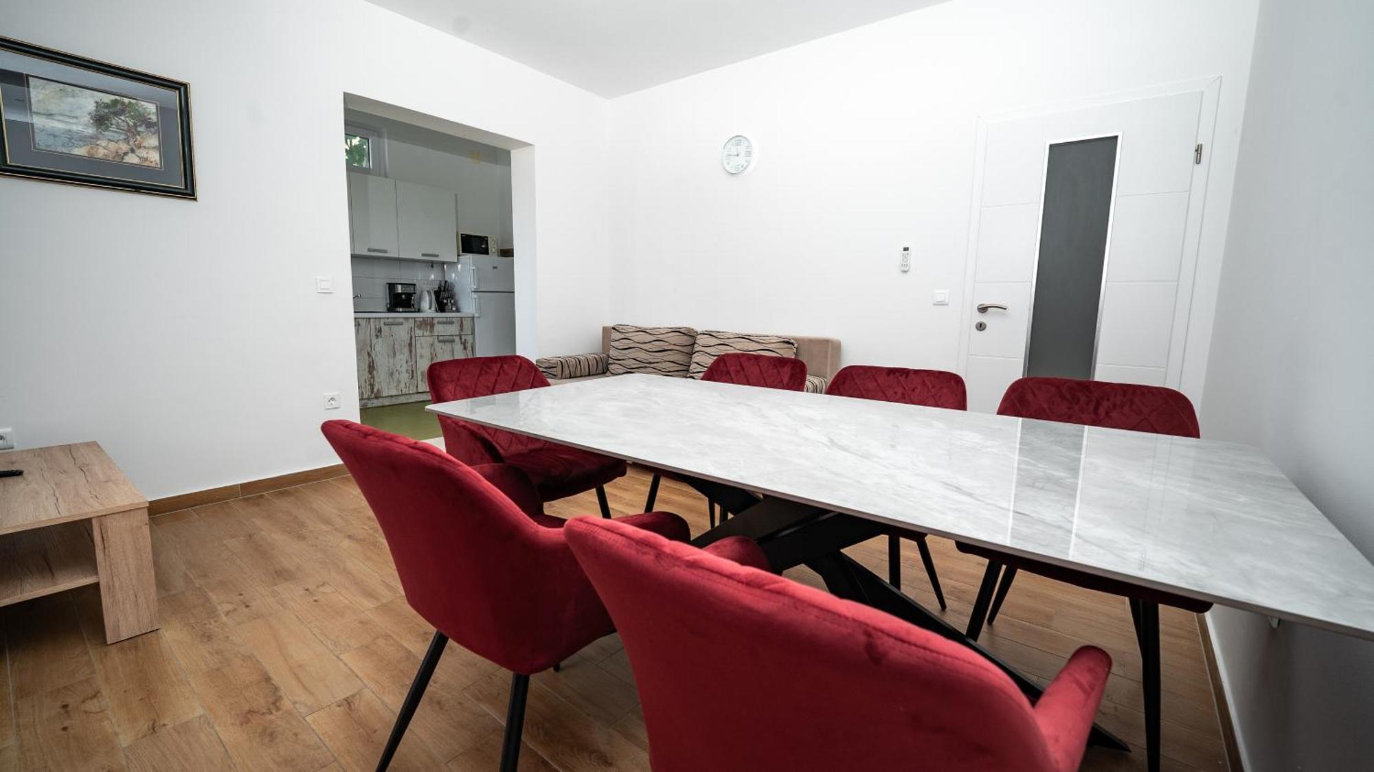 Calma Apartments โตรกีร์ ภายนอก รูปภาพ