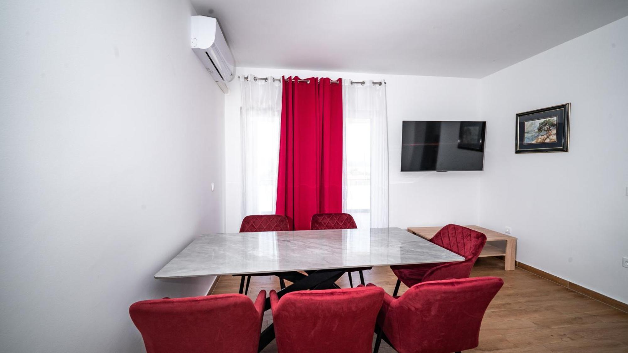 Calma Apartments โตรกีร์ ภายนอก รูปภาพ