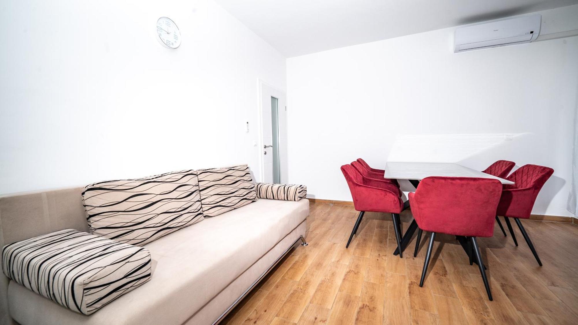 Calma Apartments โตรกีร์ ภายนอก รูปภาพ